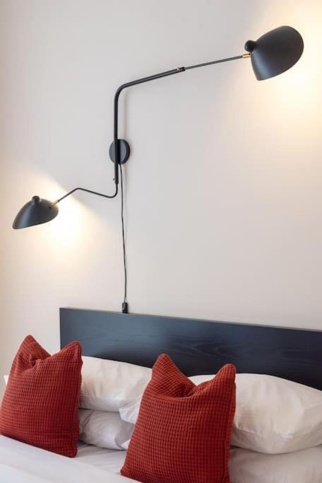The Shelter 5 * Naples